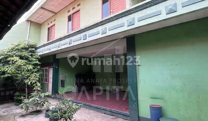 Rumah di Antapani dengan Lokasi Strategis dan Jalan Lebar Daerah Ramai Cocok untuk Usaha