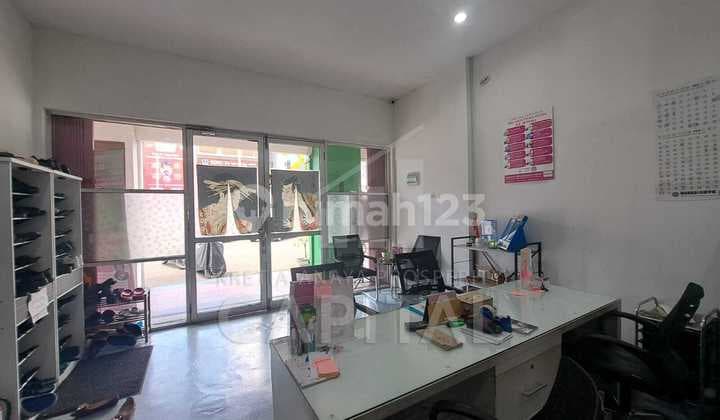 Ruko 4 Lantai dengan Posisi yang Bagus dan Strategis Sangat Cocok untuk Berbagai Jenis Usaha Kamu di Paskal Hyper Square