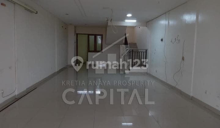 Ruko 3 Lantai Siap Pakai di Buah Batu Dalam Kawasan Transmart Bandung