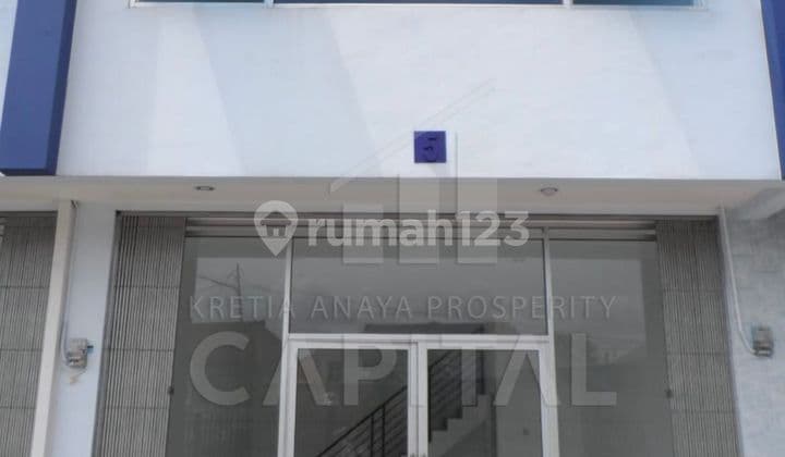 Ruko Bersih 2 Lantai Siap Pakai Posisi Lokasi Ramai Dan strategis di Jalan Pesantren Cimahi