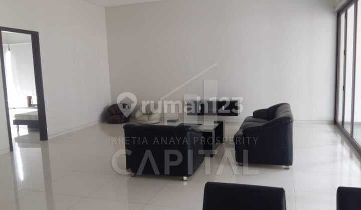 Luxurious 3-Story Ready-to-Occupy House in Dago Pakar Resort
