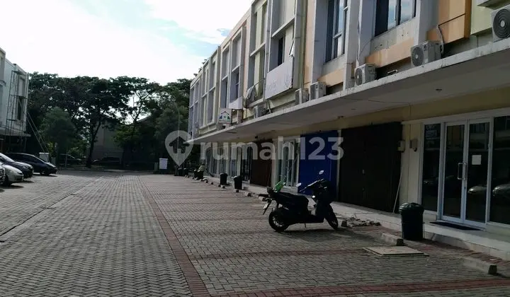 Arcadia Gadingserpong Row House