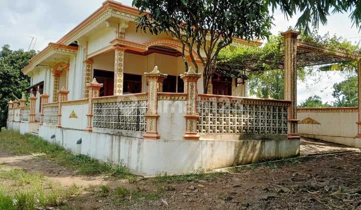 Rumah Ala Villa Diparungpanjang