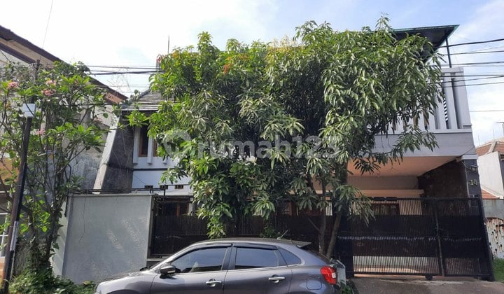 Rumah 2 Lantai Semi Furnish Cluster Batununggal