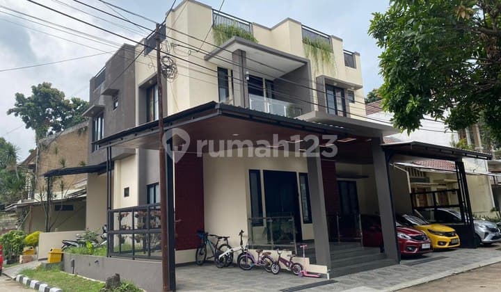 Rumah Siap Huni 3 Lantai Ada Rooftop Dalam Cluster dekat Exit Toll Kopo