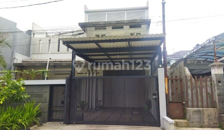 Rumah Lux Siap Huni Dekat Anggrek Sayap Riau Bandung