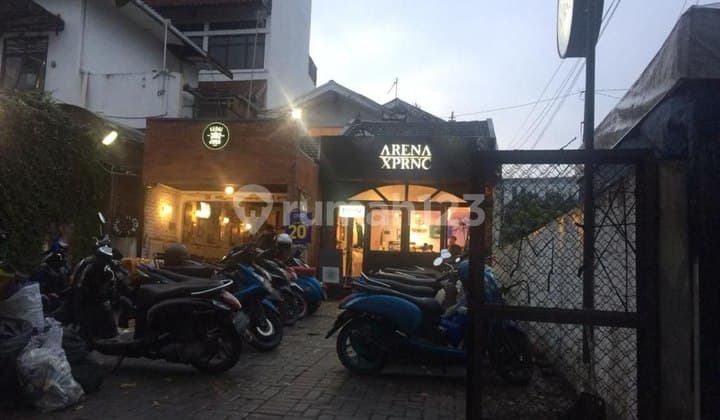 Rumah Main Road Jalan Ambon Depan GOR Saparua Bandung