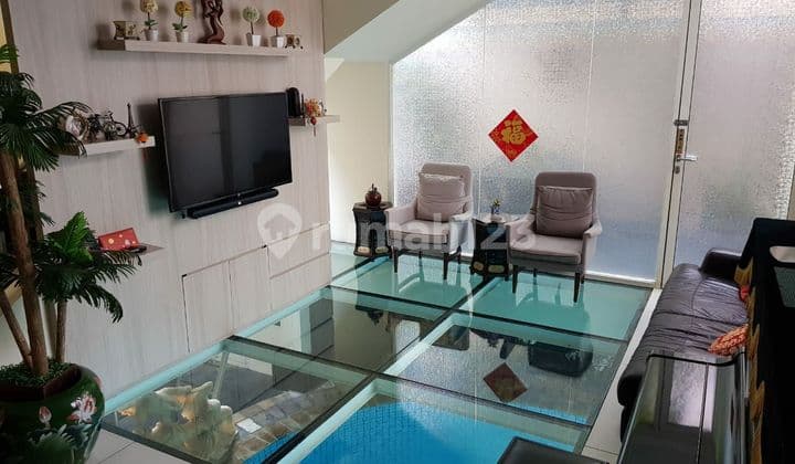 Dijual Rumah Deluxe Ada Kolam Renang Karawaci Tangerang