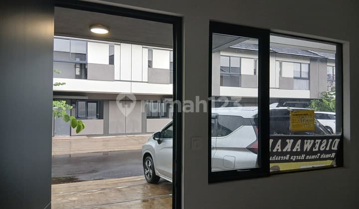 Disewakan Rumah Baru Park Serpong Legok Tangerang