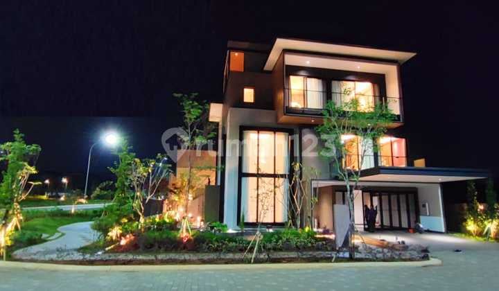 For Sale Layton Navapark, Luxury House In Elite Area Bsd City