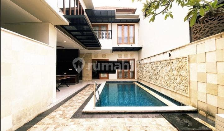 Villa 2 Lantai 3 Kamar Dekat Pantai Sanur
