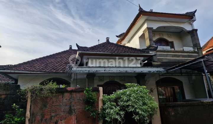 Rumah 2 Lantai 4 Kamar Dekat Kampus Warmadewa
