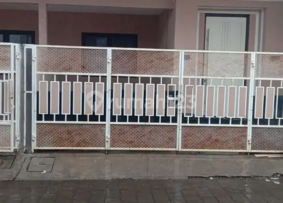 Mezzanine House, 2 Bedrooms Unfurnished in Renon