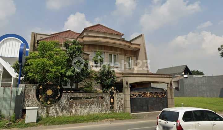 Good 2-Storey House with SHM in Citraland Villa Taman Telaga