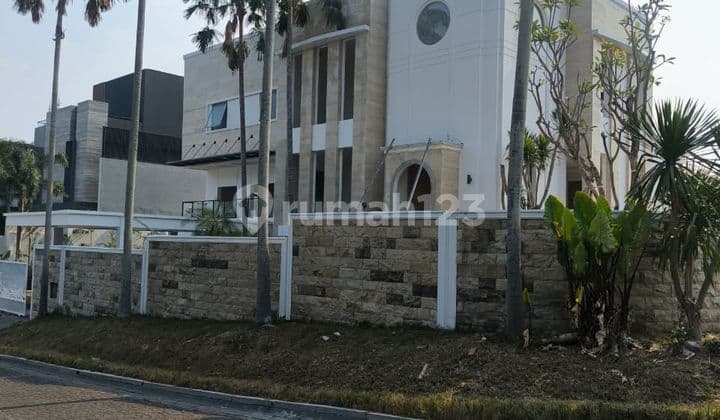 Rumah 2 Lantai Bagus Furnished HGB di Citraland Puncak Golf