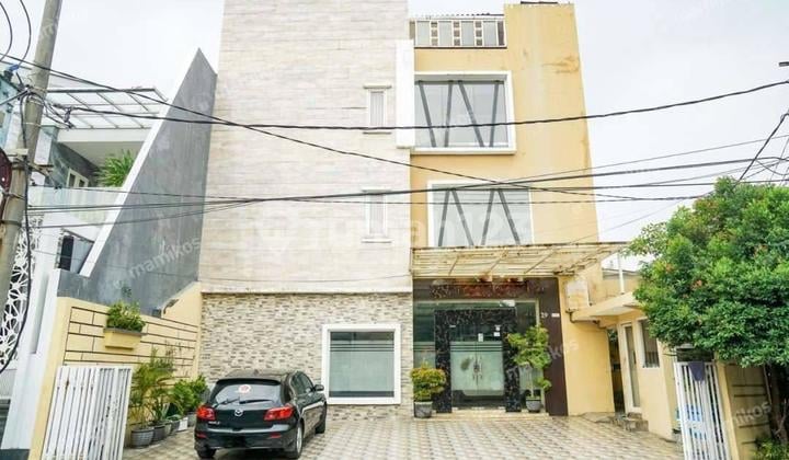 4-Storey Boarding House with Good SHM in Gayungsari Ready for Occupancy