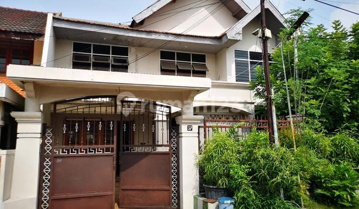 Rumah 2 Lantai Bagus SHM di Kendangsari Siap Huni