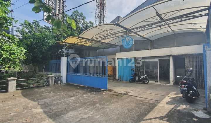 Rumah Bagus SHM di Raya Manyar Rejo Hadap Jalan Raya
