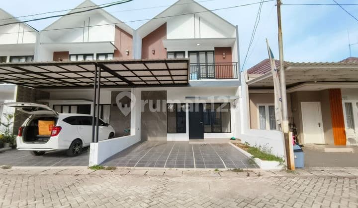 Rumah 2 Lantai Siap Huni Di Belakang Hotel Avenzel Cibubur
