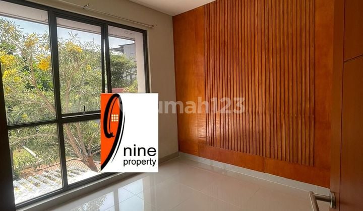 Well-Maintained 2-Story House Ready to Live in Strategic Location