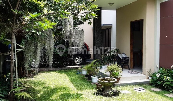 Rumah Asri 2 Lantai Arcamanik Bebas Banjir Siap Huni