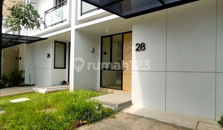 Disewakan Rumah Minimalis 2 Lantai Dalam Cluster Lippo Cikarang