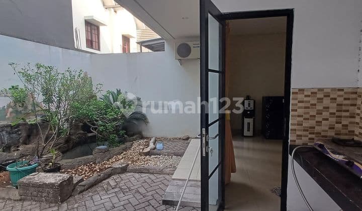 Disewakan Rumah 2 Lantai Furnis Stadar Area Lippo Cikarang