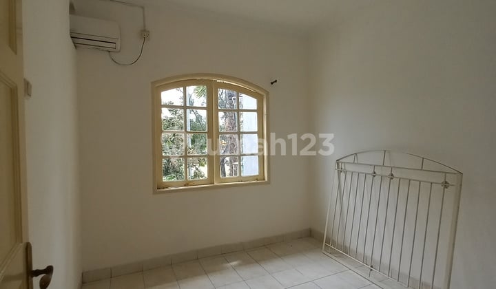 Disewakan Rumah 2 Lantai Kamar 4 Lokasi Strategis Akses Giic