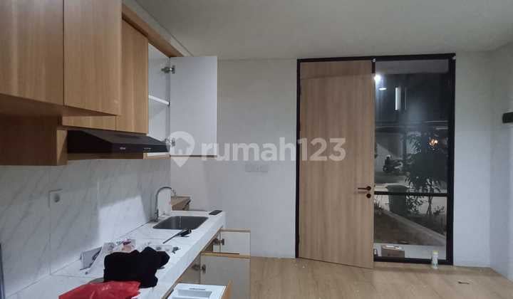Disewakan Rumah 2 Lantai Minimalis Lippo Cikarang