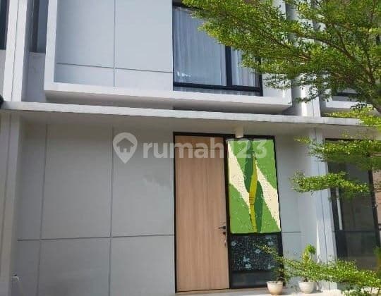 DISEWAKAN RUMAH 2 LANTAI CLUSTER WATERFRON LIPPO CIKARANG