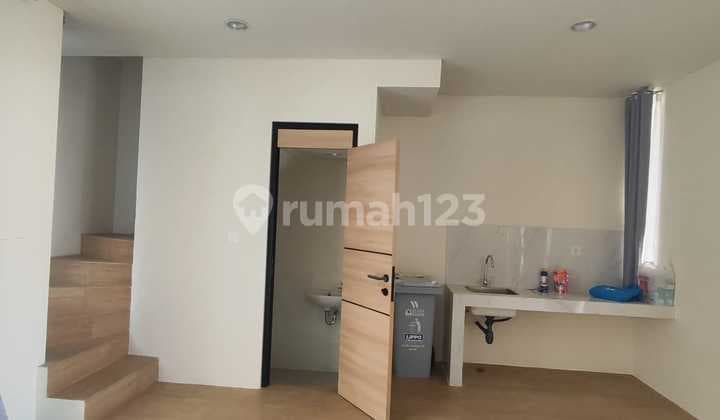 Disewakan Rumah Minimalis 2 Lantai Dalam Cluster Lippo Cikarang