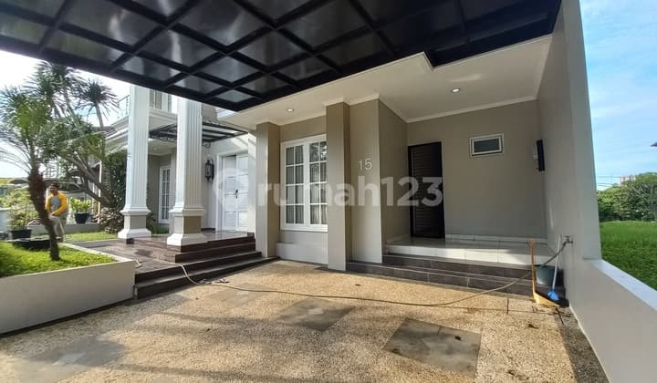 Disewakan Rumah Moderan Bagus Konsep Full Furnis