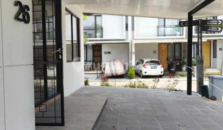 Disewakan Rumah Udah Renovasi 2 Lantai Area Lippo Cikarang