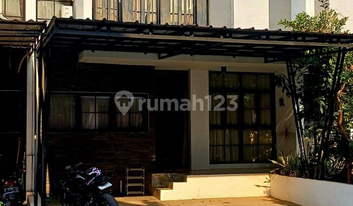 Disewakan Rumah 2 Lantai Furnis Stadar Area Lippo Cikarang