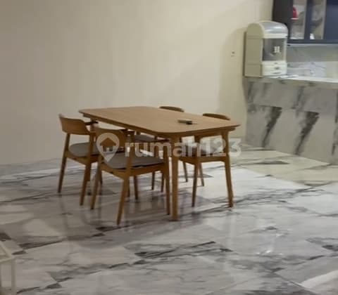 Disewakan Rumah 2 Lantai Ful Furnis Karawang Barat