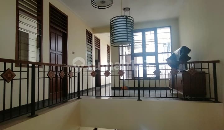 Disewakan Rumah 2 Lantai Full Furnis Lippo Cikarang