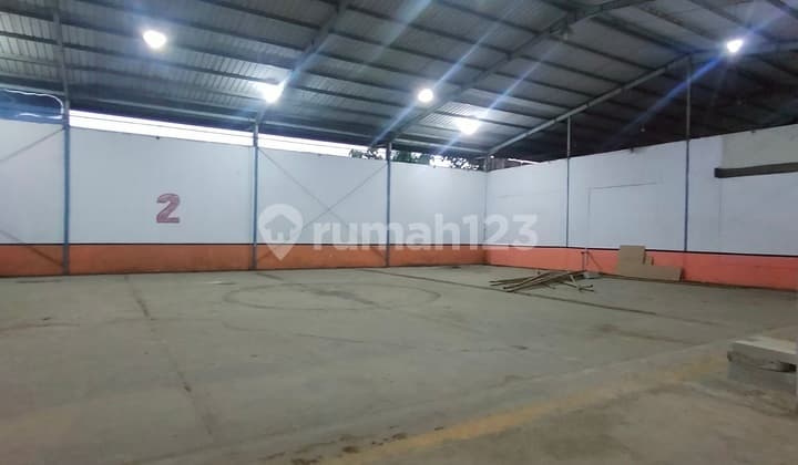 Disewakan Bangunan Gudang Luar Kawasan Strategis