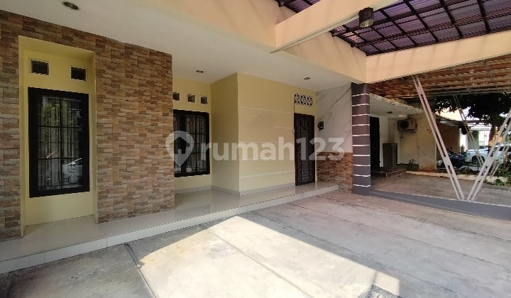 Dijual Rumah Udah Renovasi 2 Lantai Area Lippo Cikarang