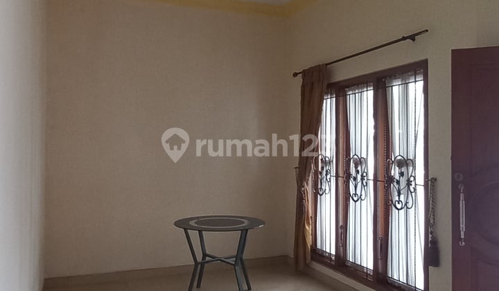 Rental: Single-Story House, Corner Position - Delta Mas