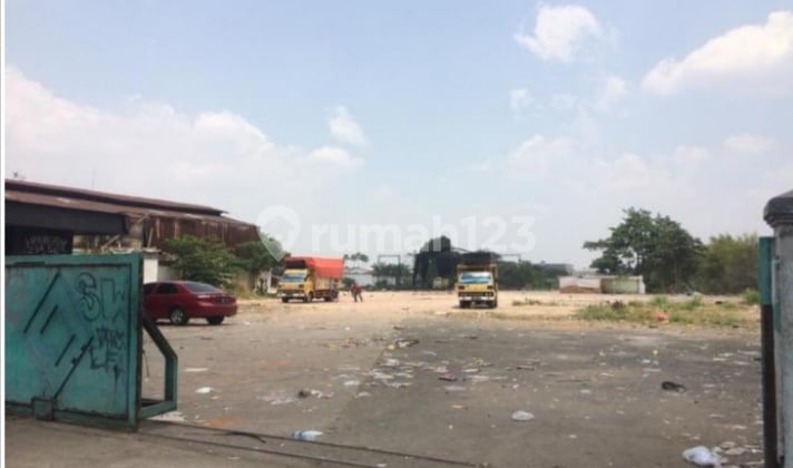 For Sale: Large 11,000M2 Land at an Attractive Price on Main Road Jl. Raya Bogor