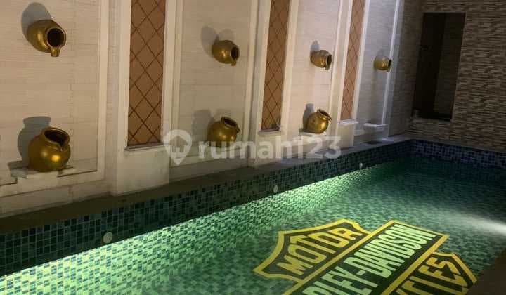 Rumah Dalam Cluster, Ada Kolam Renang Berada di yang Strategis di Bekasi