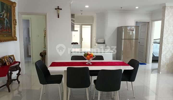 Apartemen Semanggi 3 BR Furnished Sudah Renovasi. Lokasi Strategis