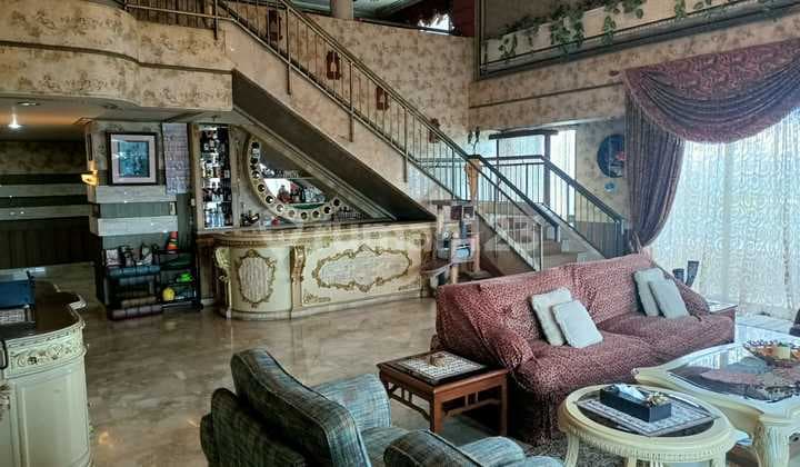 Dijual Apartemen Park Royale 4 Kamar Furnished Lokasi Strategis, CBD area