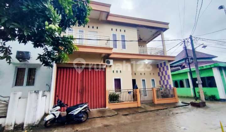 Hunian 2 Lantai Posisi Sudut Taman Warnasari Indah