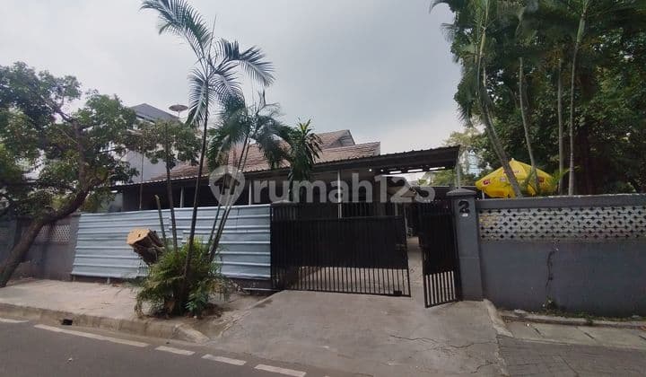 Rumah Tua Hook Hitung Tanah JL Situbondo Menteng Jakpus