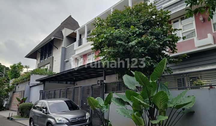 Rumah 3 Lantai Hook Siap Huni Jl Alam Segar V Pondok Indah