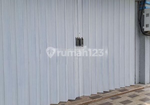 Disewakan Ruko Klampis Hook 3 Lantai No Jalan Raya Disewakan Ruko Klampis Hook 3 Lantai No Jalan Raya