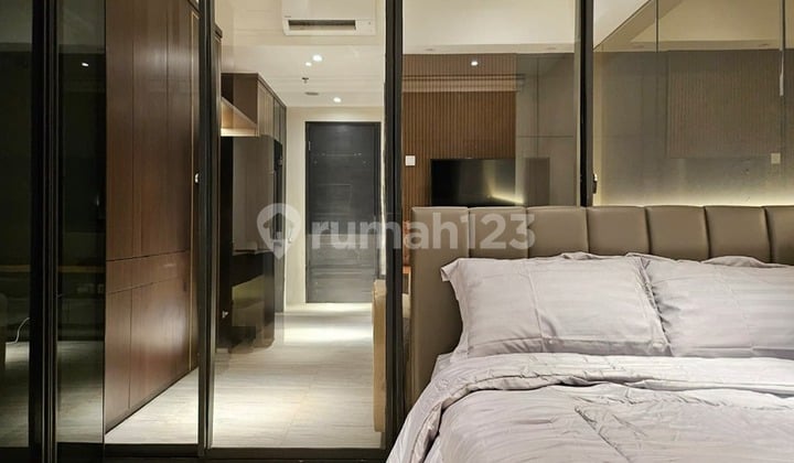 Apartemen Collins Boulevard Disewakan 1 Kamar Tidur Furnished