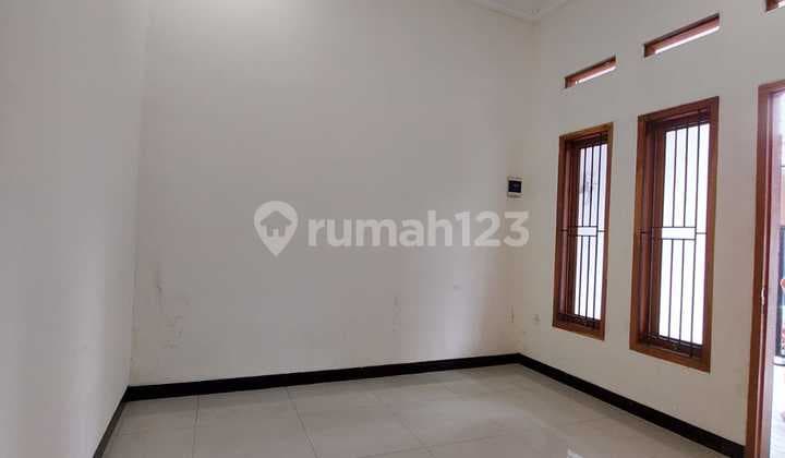 Dijual Rumah 2 Lantai Poris Indah Tangerang SHM Strategis 1.08M