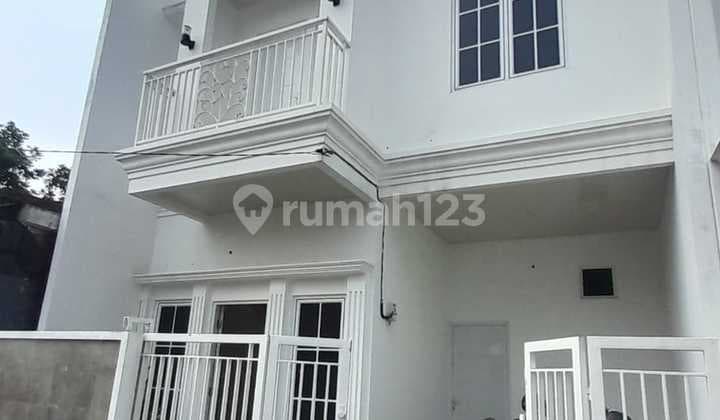 2-Story House in Kalisari Ready to Occupy, Flood-Free, SHM IMB, Close to Toll Road